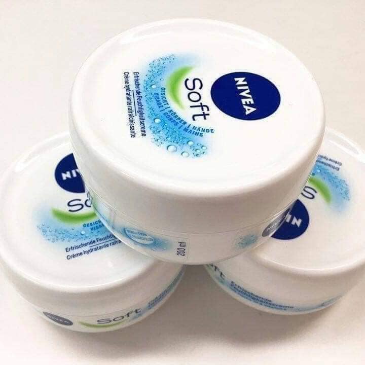 Kem dưỡng da giữ ẩm chống nẻ Nivea Đức