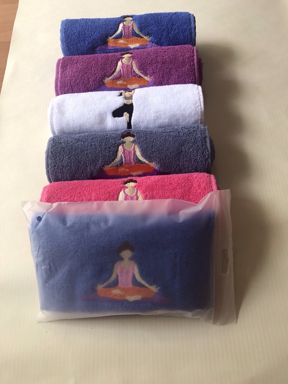 Khăn lau mồ hôi cao cấp thấm hút gấp 3 lần yoga, gym...