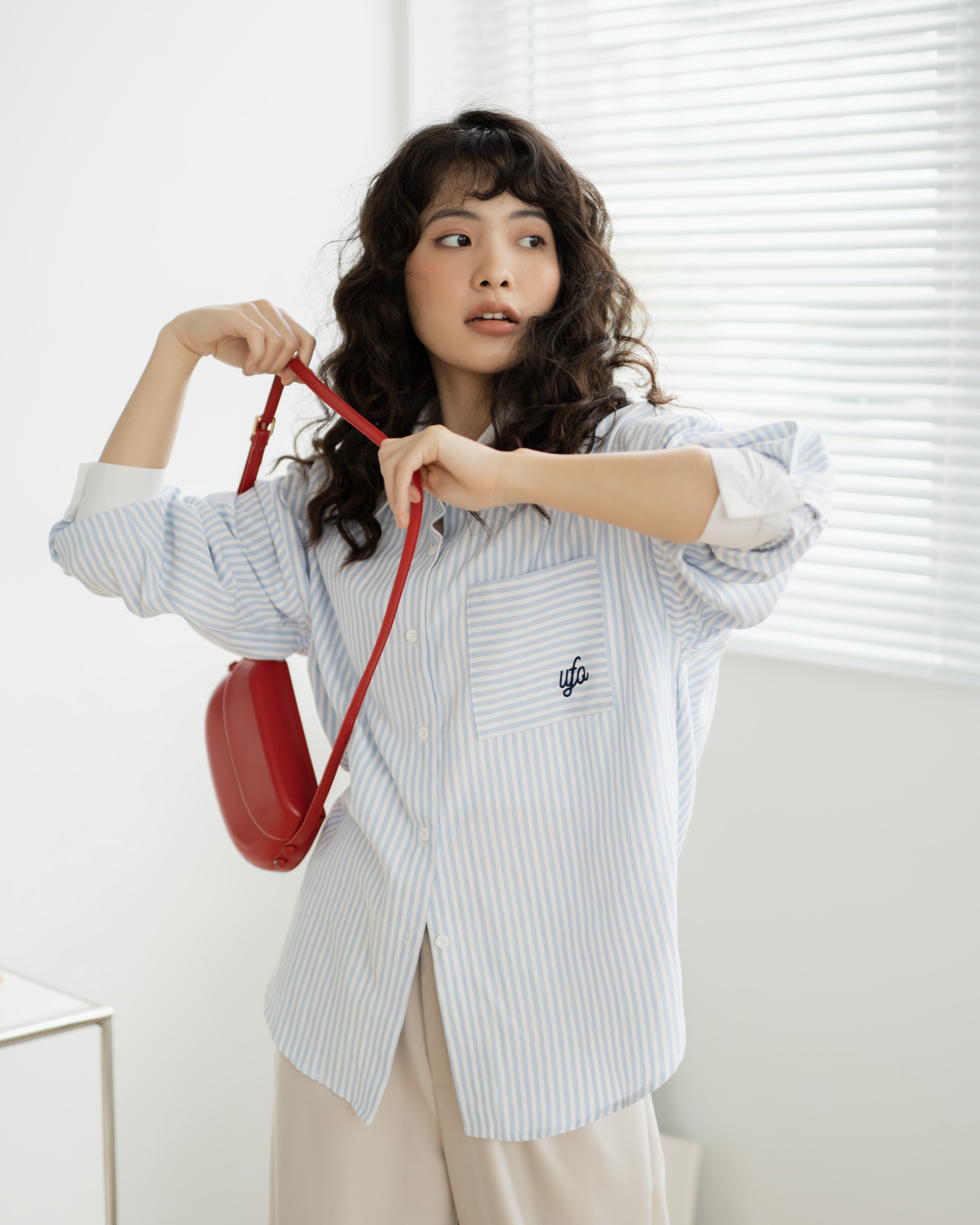 Áo sơ mi freesize đũi kẻ 100% cotton - Striped Shirt - by ufo.thebasic