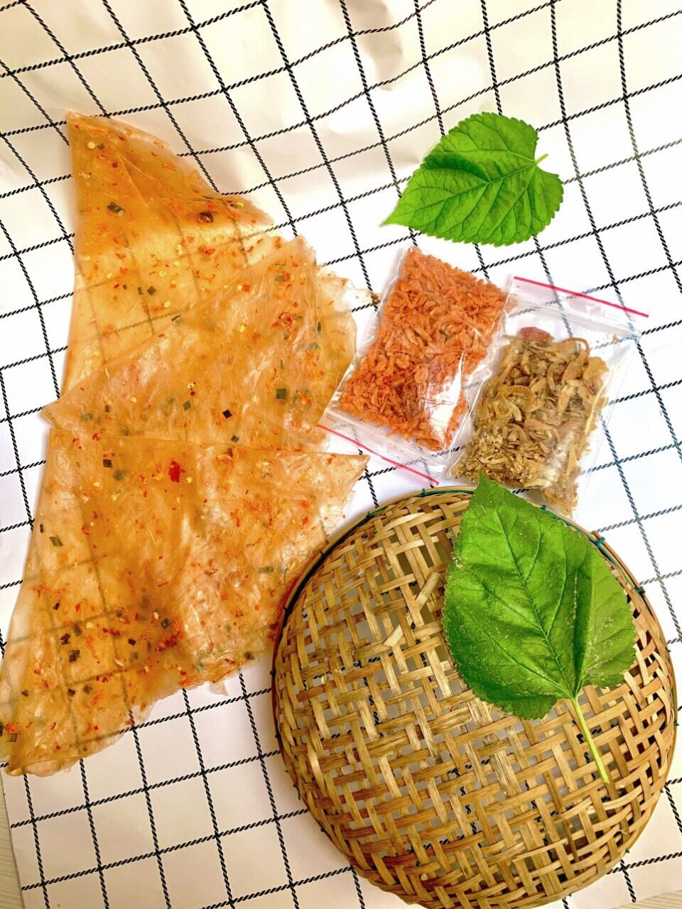 [HCM]10 bịch Bánh tráng dẻo tôm ruốc hành phi - ăn vặt út nhi