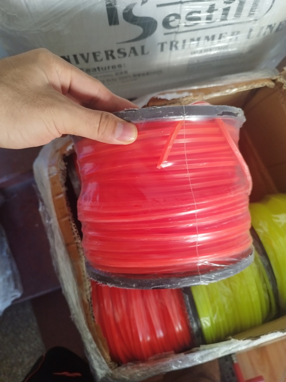 Cuộn cước vuông 4 ly - 100m loại xịn sử dụng để phát cỏ