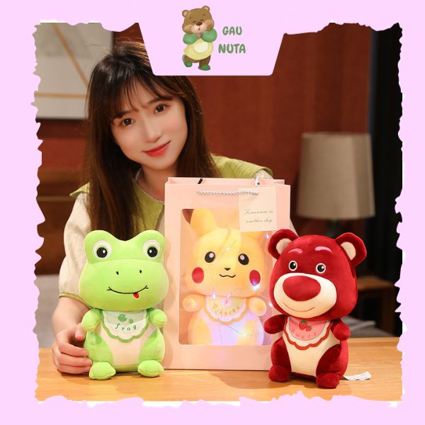 Gấu bông chú ếch xanh mắt tròn đeo yếm ngồi dễ thương cao cấp daka