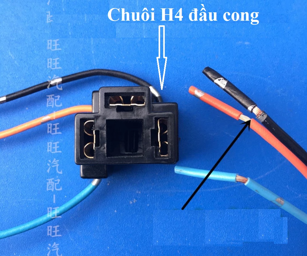 Chuôi bóng đèn xe hơi H4 đầu cong