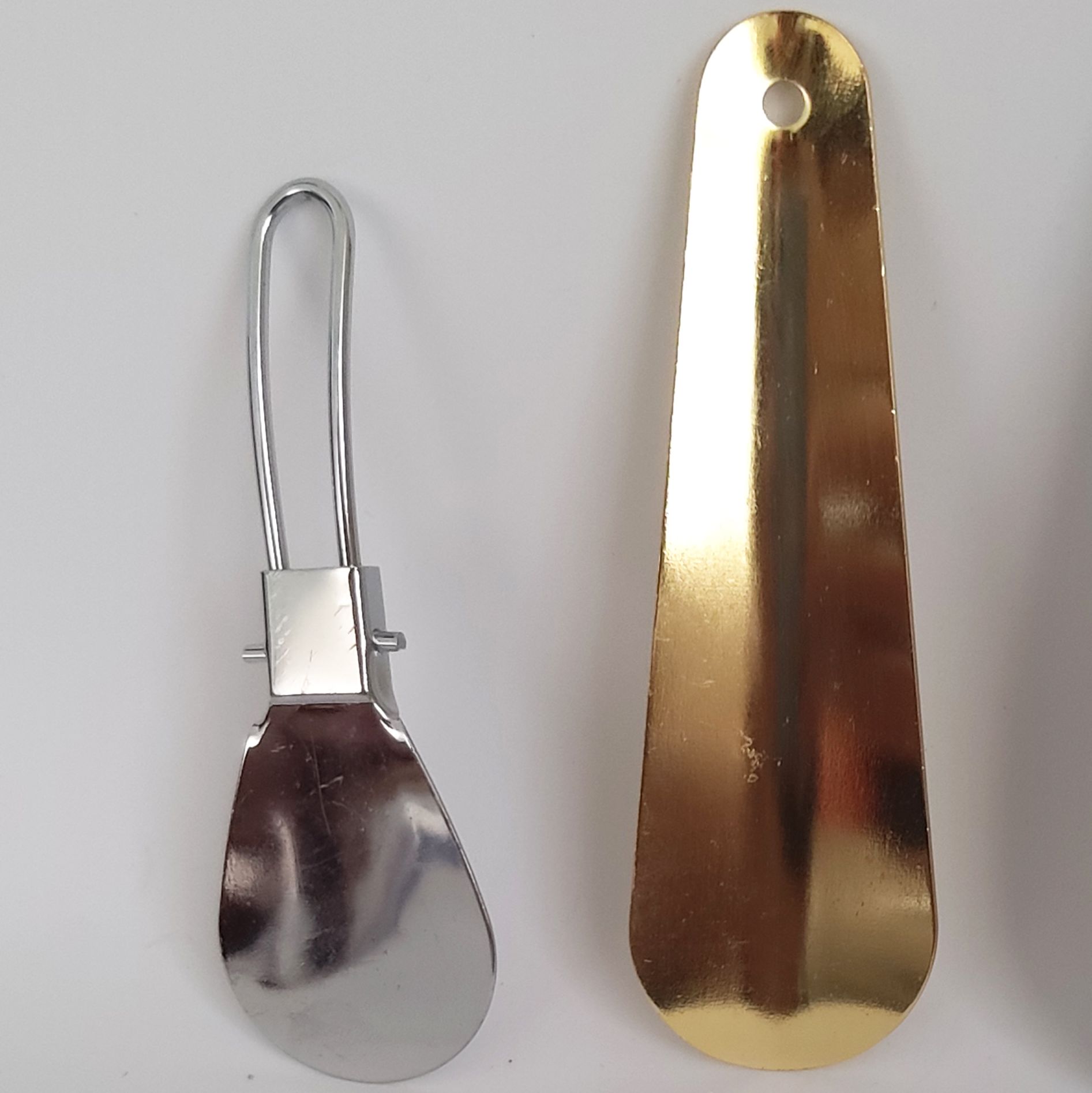 ĐÓN GÓT GIÀY INOX SIÊU PHẨM ĐẸP KHÔNG TÌ VẾT  HOÀN TIỀN 100% NẾU SẢN PHẨM KHÔNG NHƯ HÌNH  ĐÓN GÓT GIÀY NHỎ, GỌN, TIỆN DỤNG KHÔNG THỂ BỎ QUA