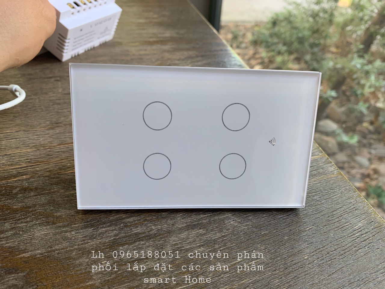 Công tắc thông minh Tuya 4 nút trắng  (wifi +rf 433) hổ trợ tiếng việt