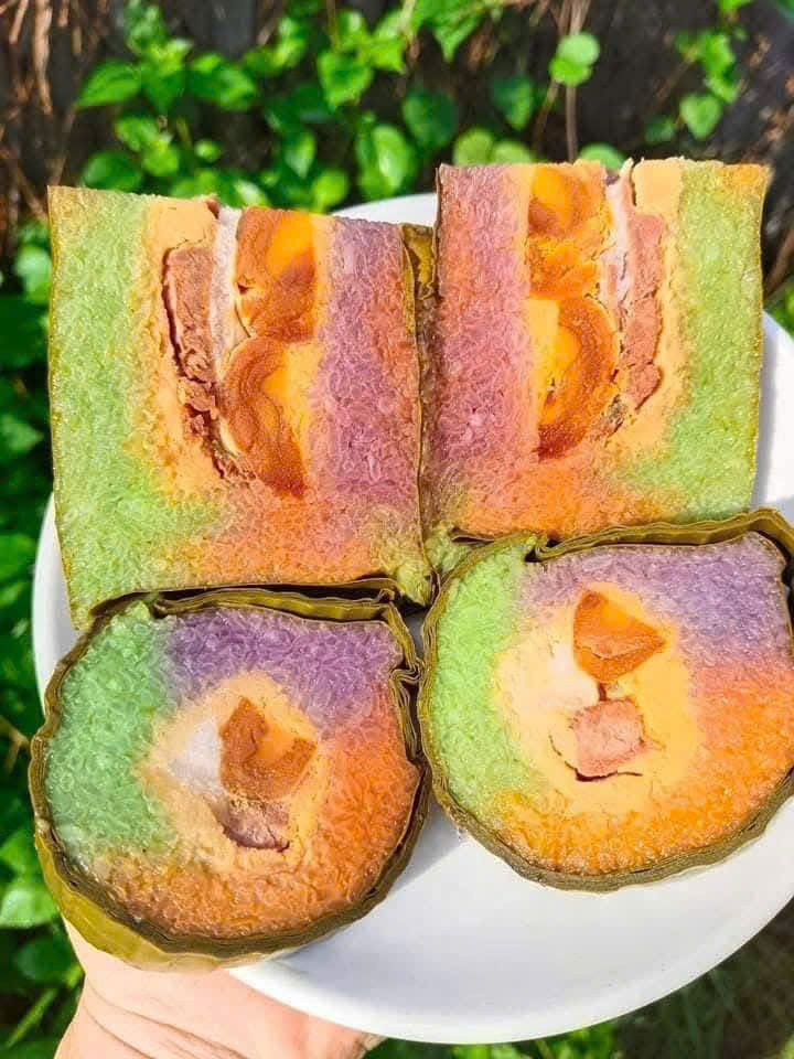 Bánh Tét 3 Màu Trứng Muối siêu ngon - đòn 700gr