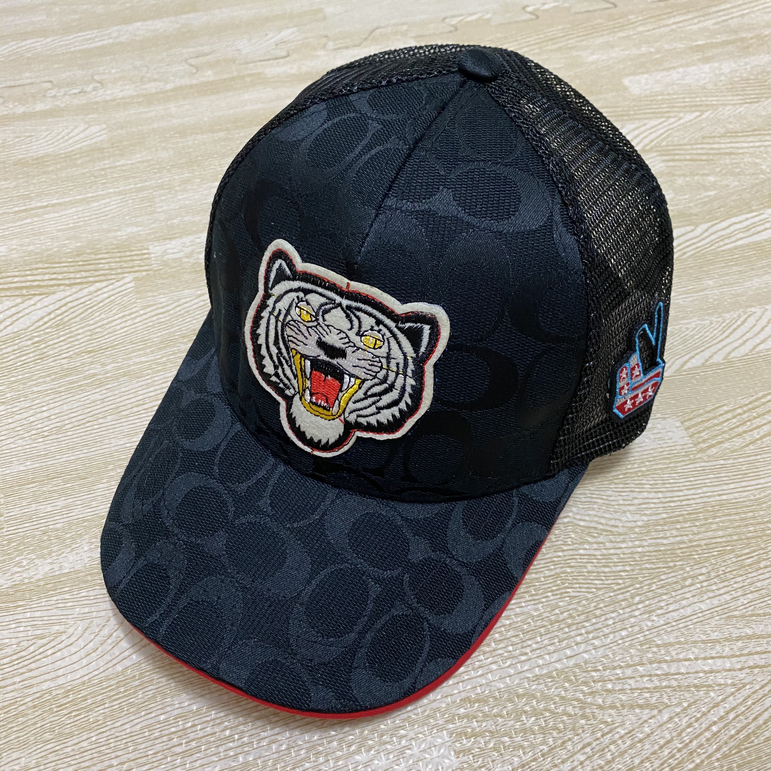 NÓN KẾT DA CON HỔ CAO CẤP - MŨ LƯỠI TRAI DA PHỐI LƯỚI - NÓN LƯỠI TRAI DA PHỐI LƯỚI