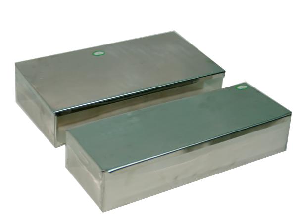 Hộp đựng dụng cụ y tế