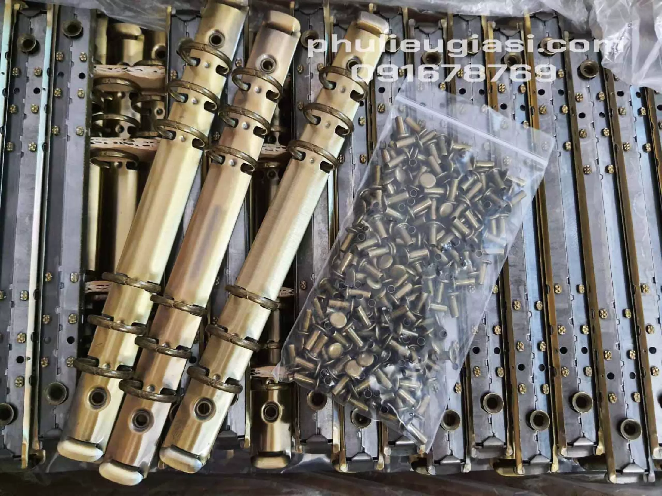 Gáy còng a5 làm sổ tay màu đồng giả cổ