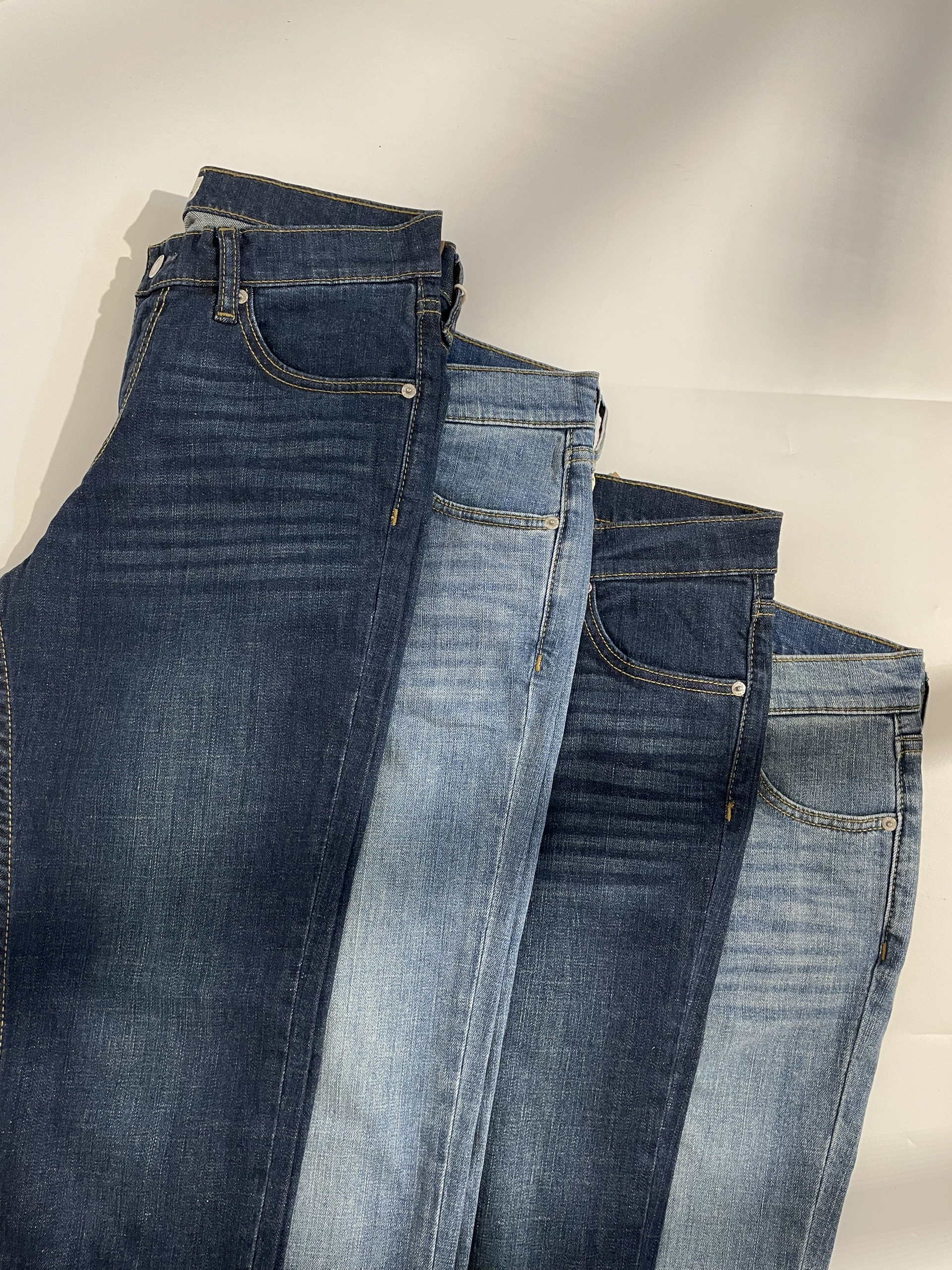 Quần Jeans nam from V.A.N.S 2 màu xanh đậm và nhạt lạ mắt, mẫu mã trơn basic sang trọng, phù hợp cho dịp cuối năm bận rộn tiệc tùng_J011