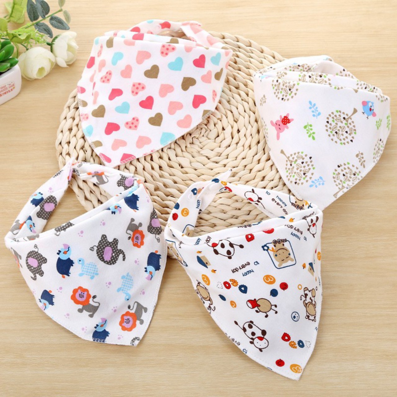 Set 2 Yếm quàng cổ cotton cúc bấm dày dặn