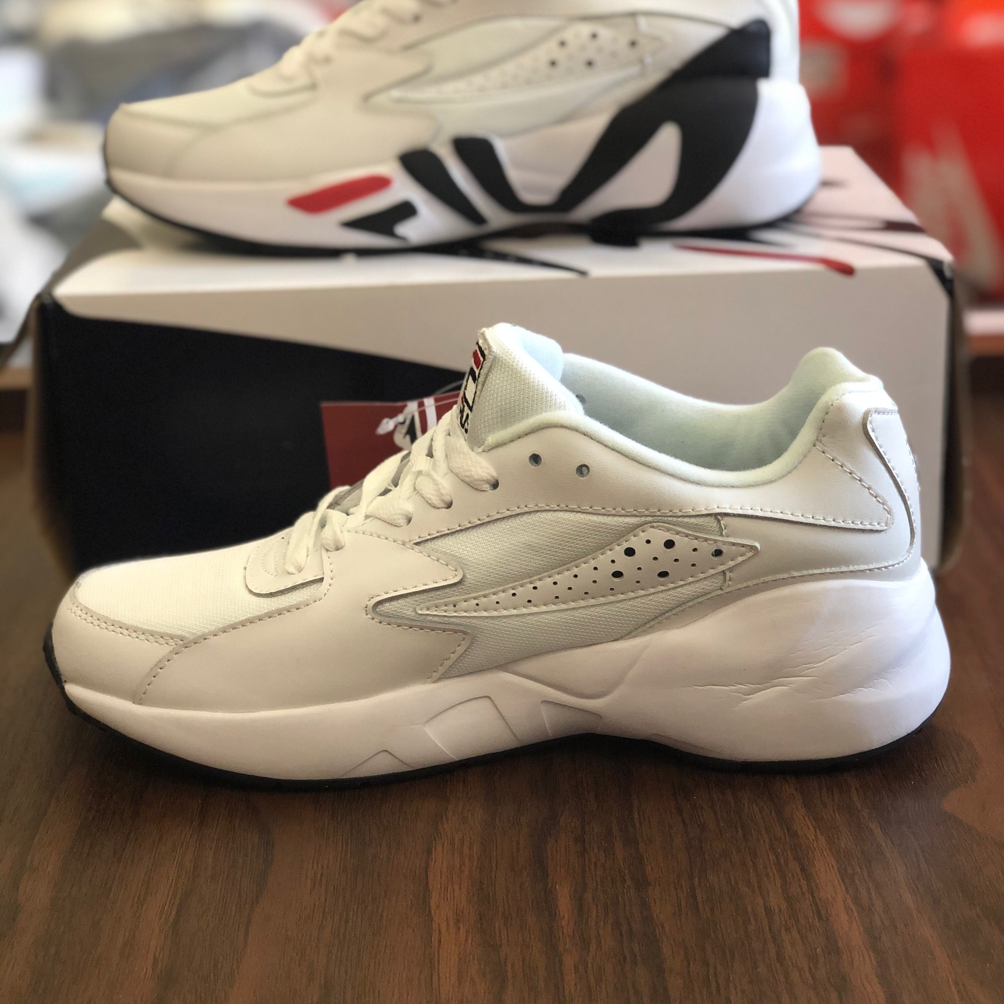 Giày thể thao Fila (Cam kết sản phẩm đúng như hình ảnh)