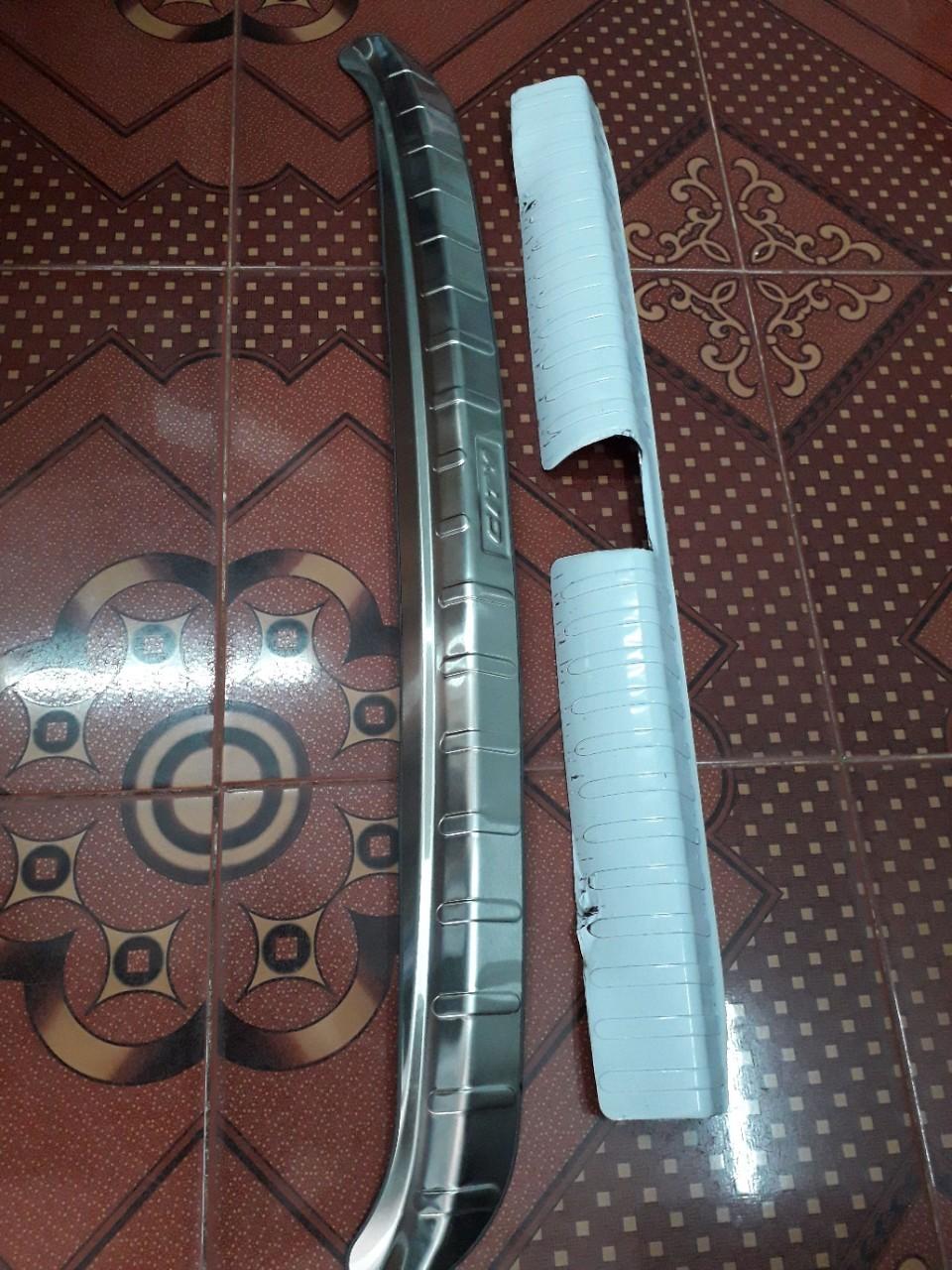Bộ ốp chống trầy cốp trong + ngoài xe city inox đời từ 2015-2019.