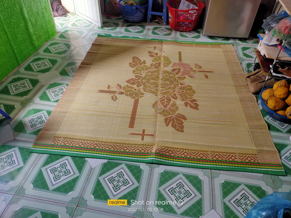 Chiếu nhựa gấp gọn kích thước 1M8X3M, 1M8X4M hàng đẹp ngồi ăn cỗ rộng rãi , thoải mái