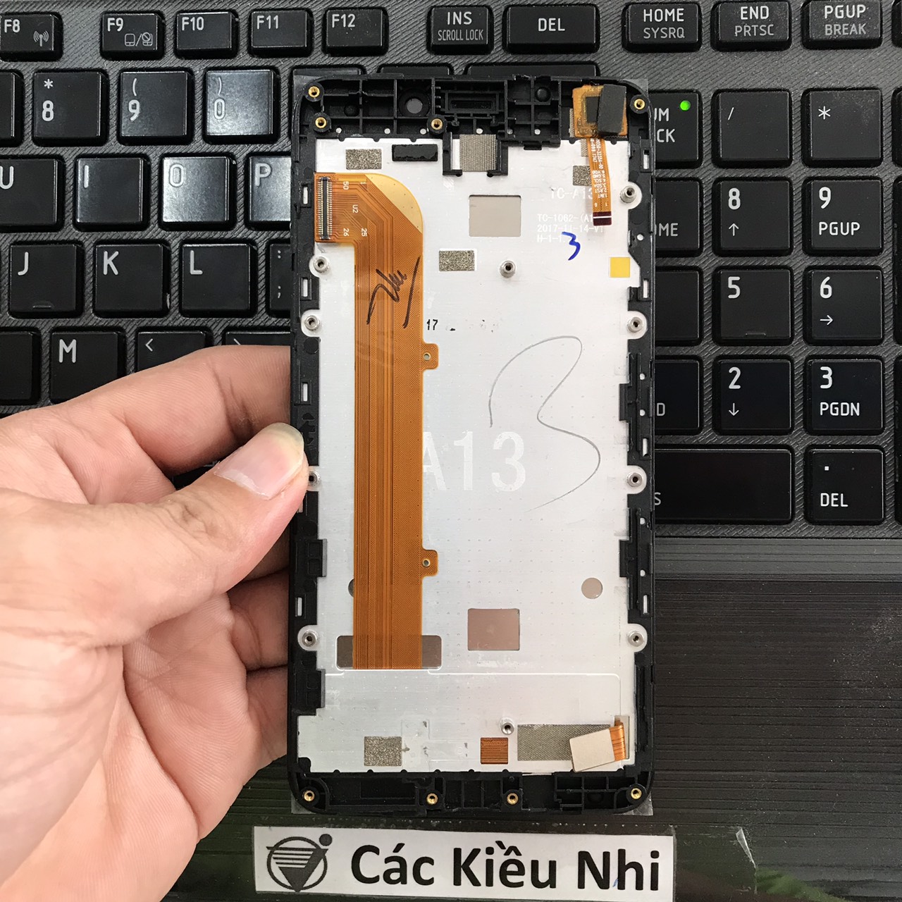 Itel A13 Màn hình cảm ứng bộ liền khung zin chính hãng black