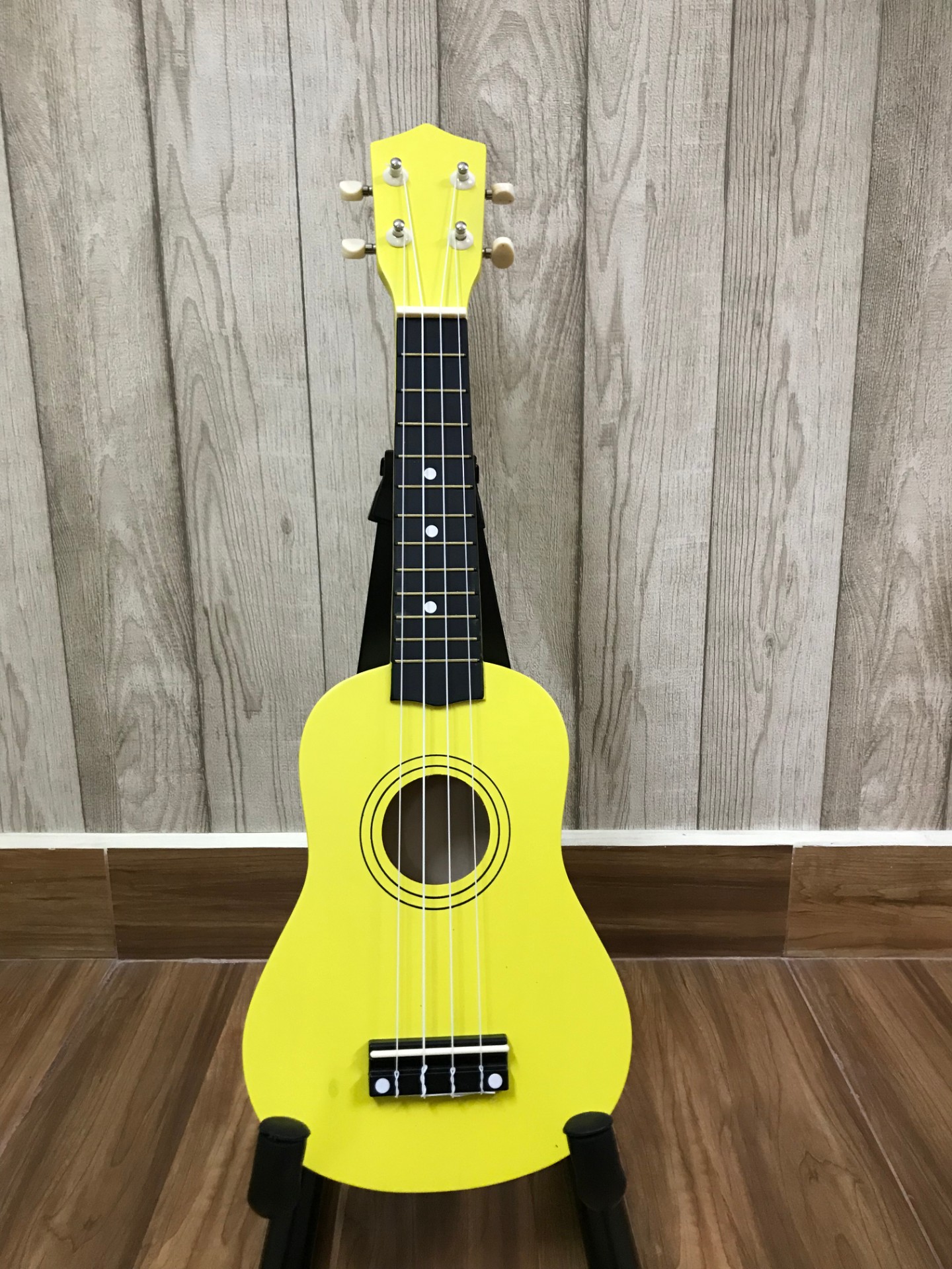 Đàn ukulele soprano 21inch tặng kèm pick gảy dây và giáo trình học online