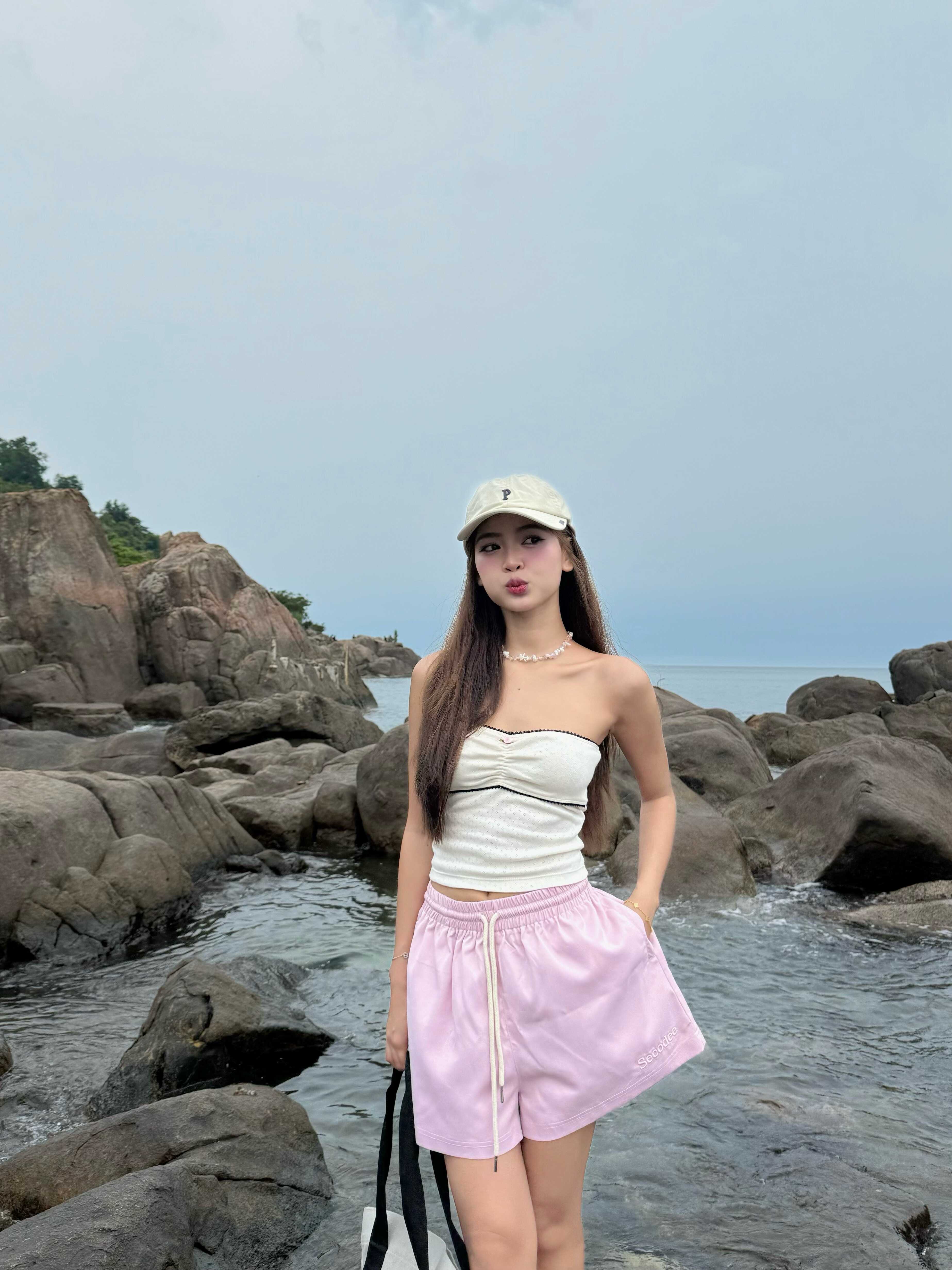 Quần short dù nữ trơn lưng thun, quần short nữ phối logo secodee chất dù lưng thun co giãn | nova short | secodee