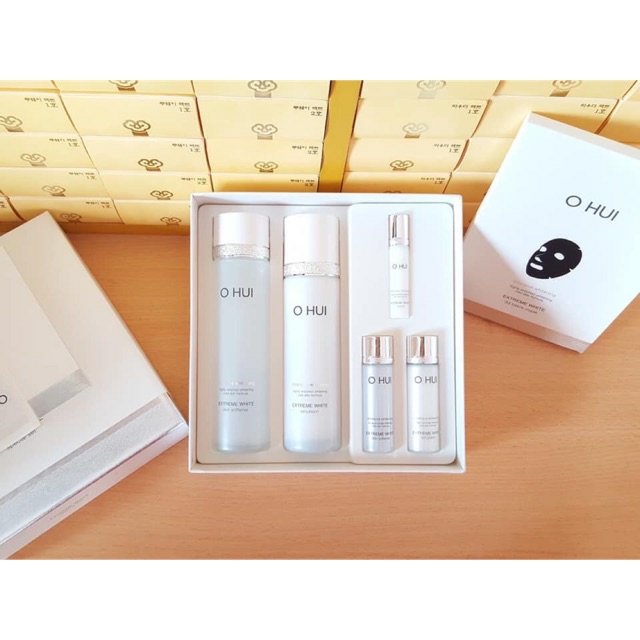 Bộ dưỡng ohui extreme white snow vitamin