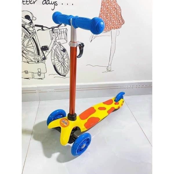 Xe đồ chơi cho bé