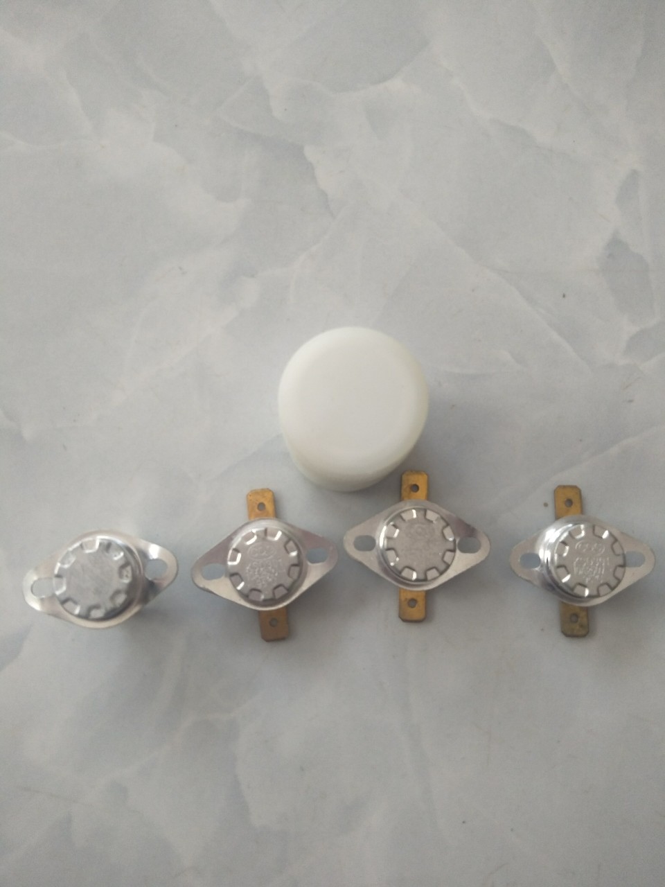 combo 2 rơ le(con sò)80-95 độ +tặng kèm 1 bình keo tỏa nhiệt dùng cho bình thủy,bình úp nóng -lạnh...