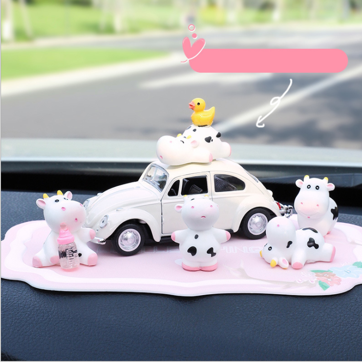 Bộ decor Bò sữa trang trí taplo ô tô vô cùng đáng yêu , phụ kiện xe hơi sáng tạo, hoặc để bàn làm việc có tặng kèm sáp thơm