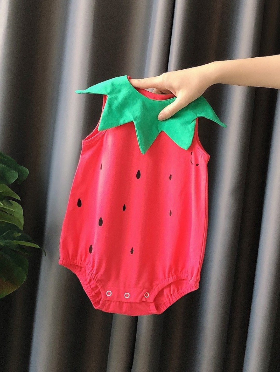 Áo yếm cotton mẫu mới 2021 quả dứa cho bé 7-15kg