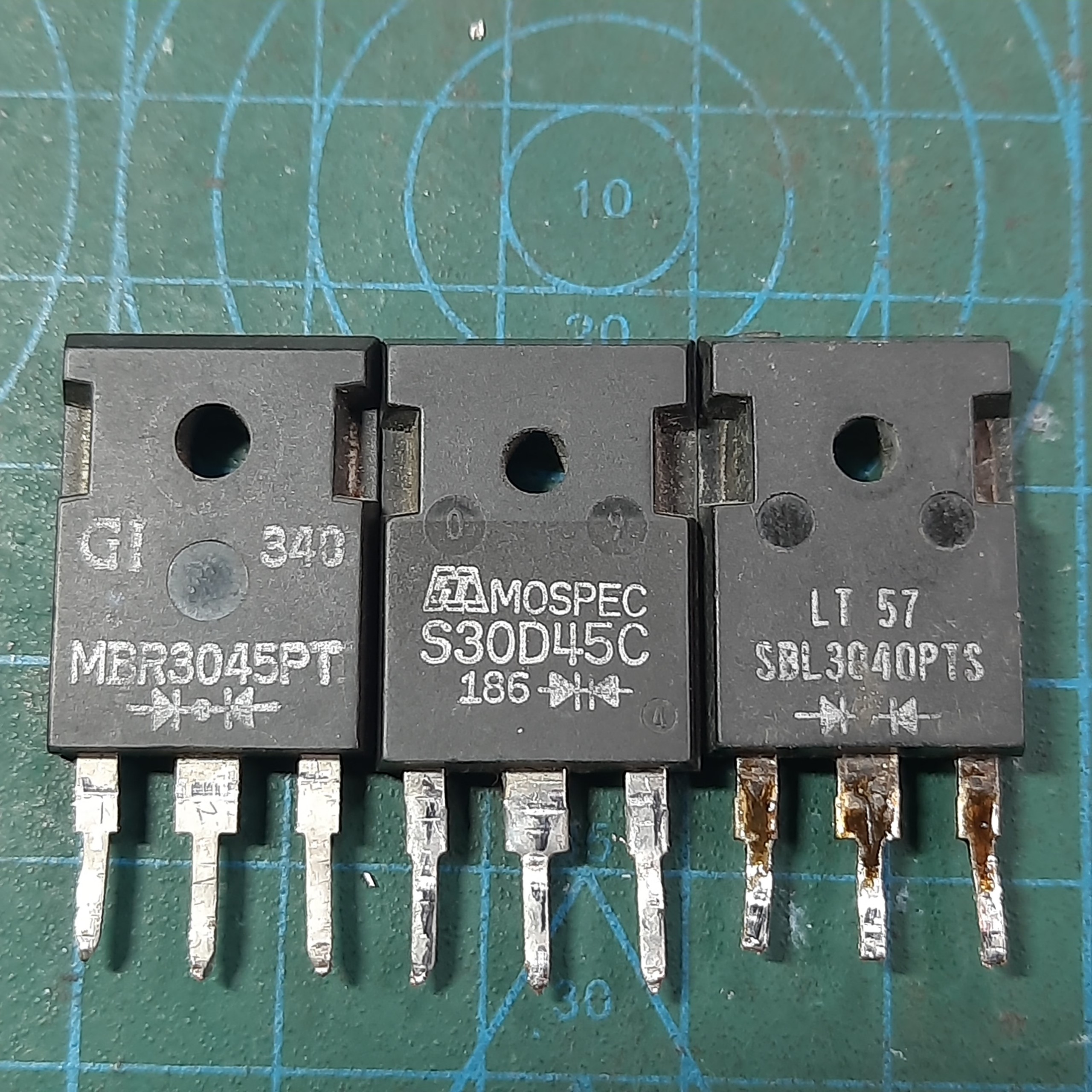 Diode schottky mbr3045pt 30a 45v; s30d45c s30d45 30a 45v; sbl3040pts 30a 40v to-247 tháo máy