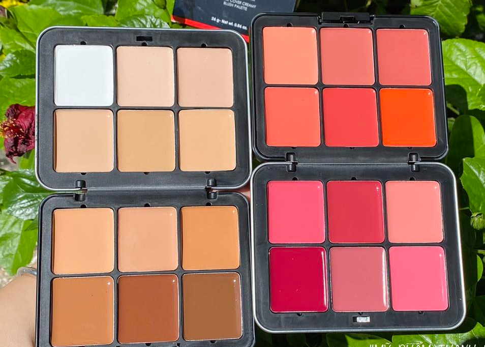 BẢNG MÁ HỒNG + KEM CHE KHUYẾT ĐIỂM CARLA SECRET 12 Ô TIỆN DỤNG