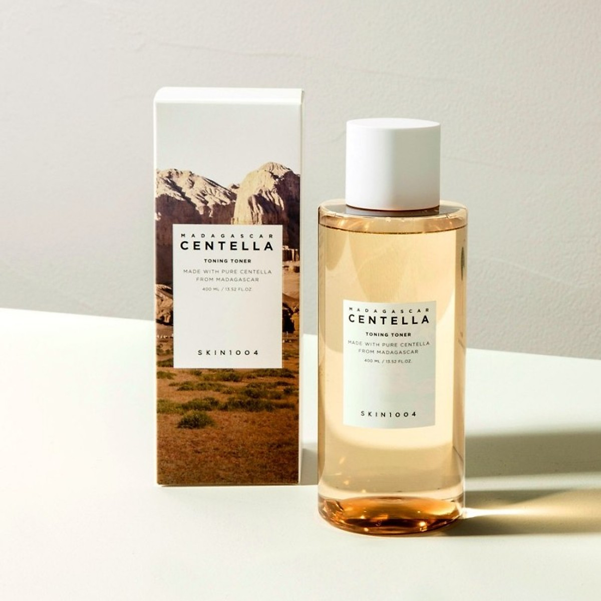 Nước Hoa Hồng Hỗ Trợ Phục Hồi, Tái Tạo Da Chiết Xuất Rau Má Skin1004 Madagascar Centella Toning Toner 210ml