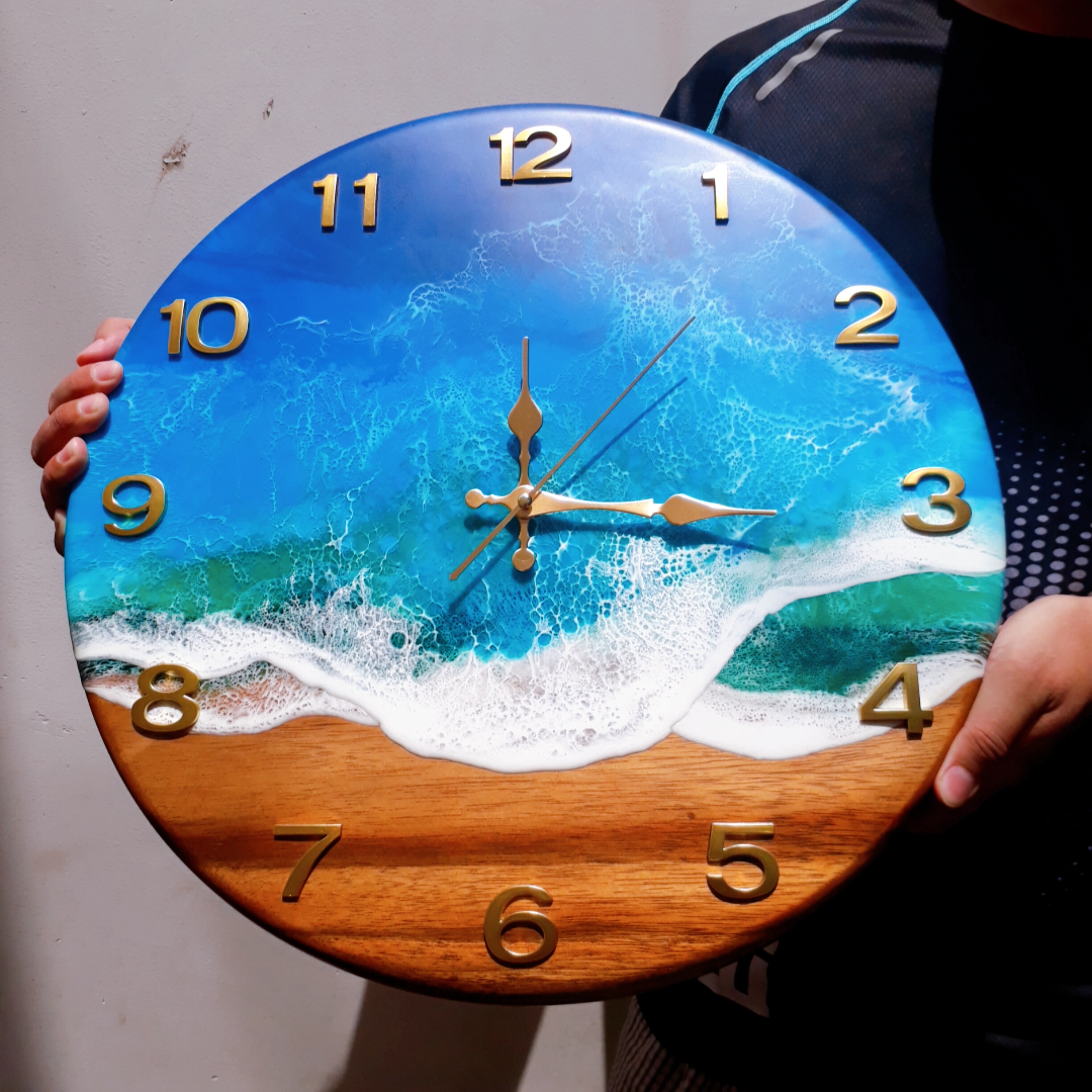 Đồng hồ treo tường cao cấp epoxy resin tphcm, Đồng hồ gỗ trang trí cực Chất