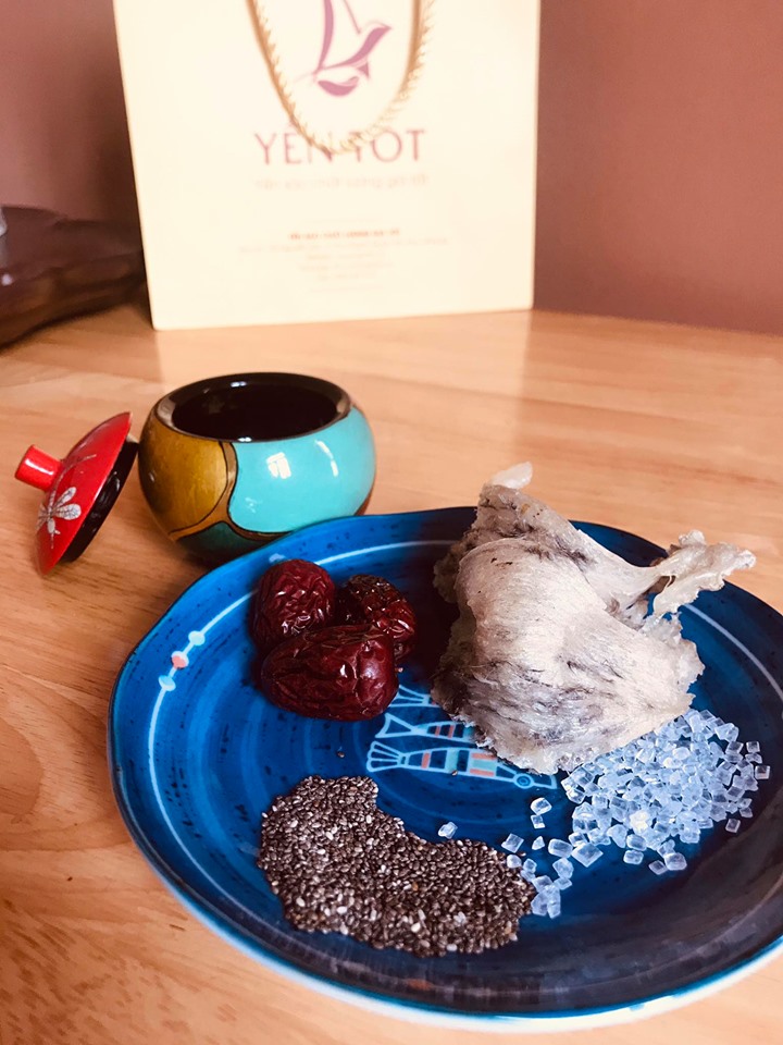 [HCM]Yến thô nguyên tổ Khánh Hòa 100% - 10GR  - tổ yến thô Khánh Hòa Yến Tốt (Tặng kèm đường phèn táo đỏ hạt chia long nhãn & nhip))