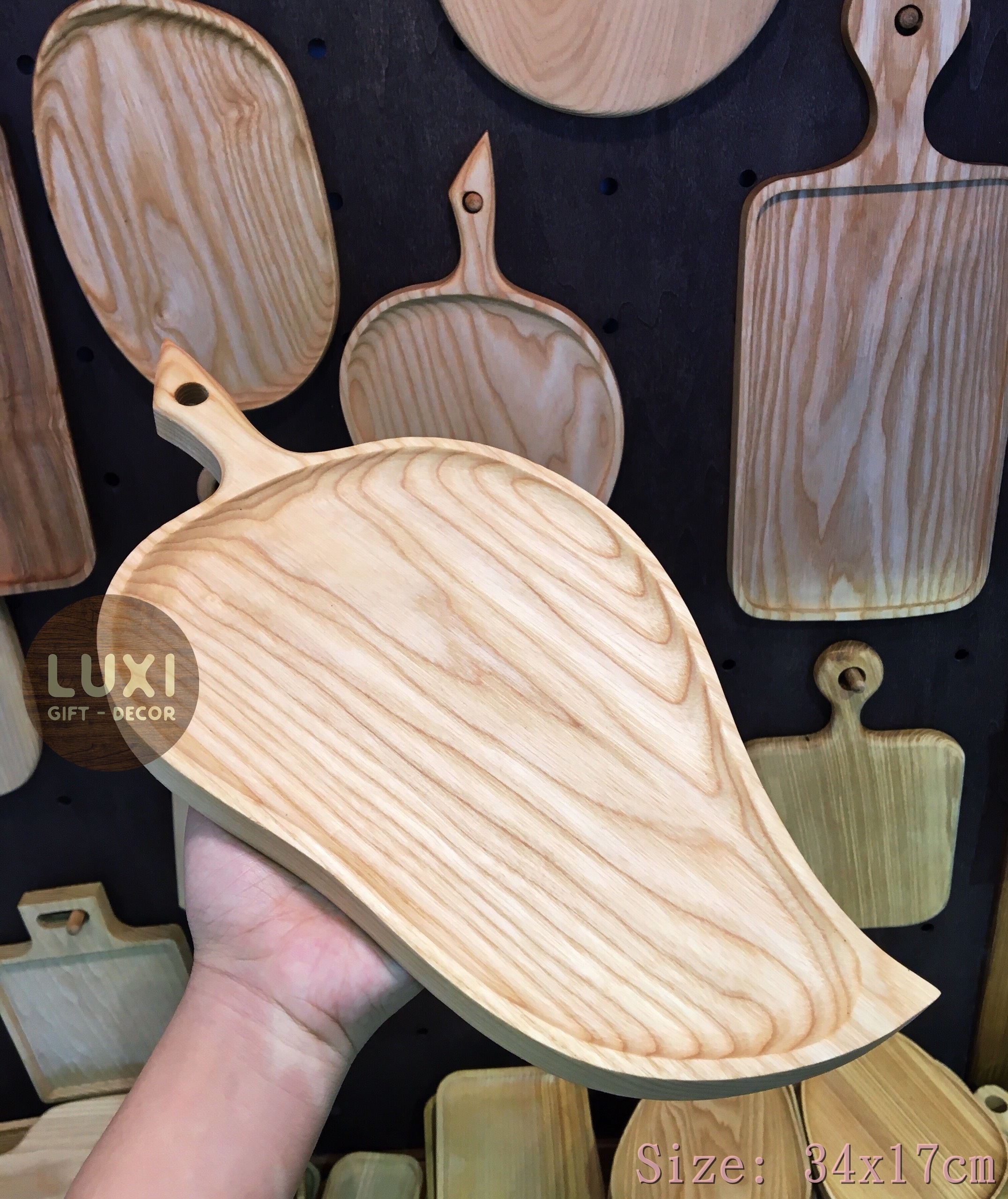 Khay - Thớt gỗ hình chiếc lá LUXI decor 31 (KT: 34x17cm)