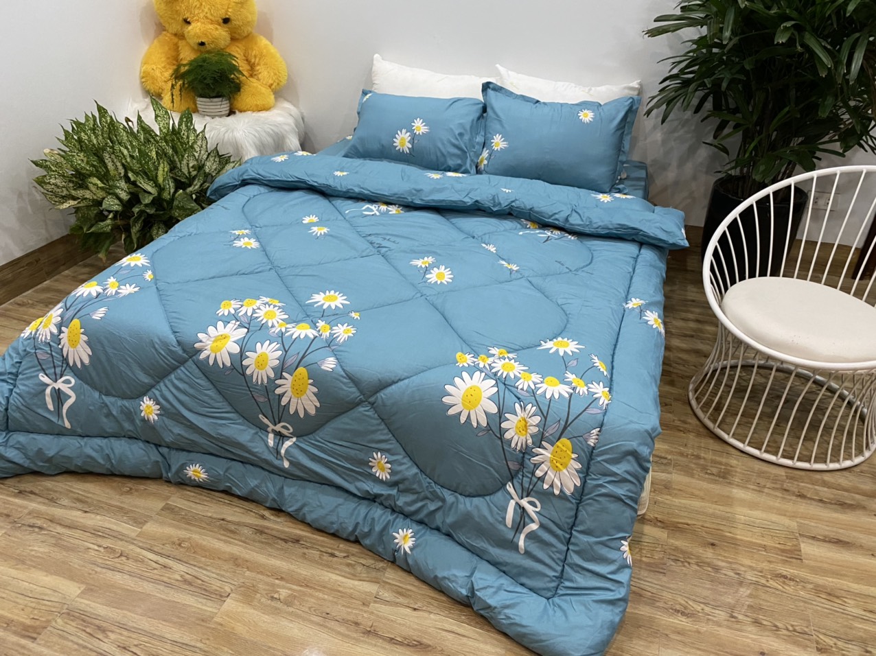 Chăn phao siêu nhẹ cực ấm 1m8x2m mẫu cành cúc xanh