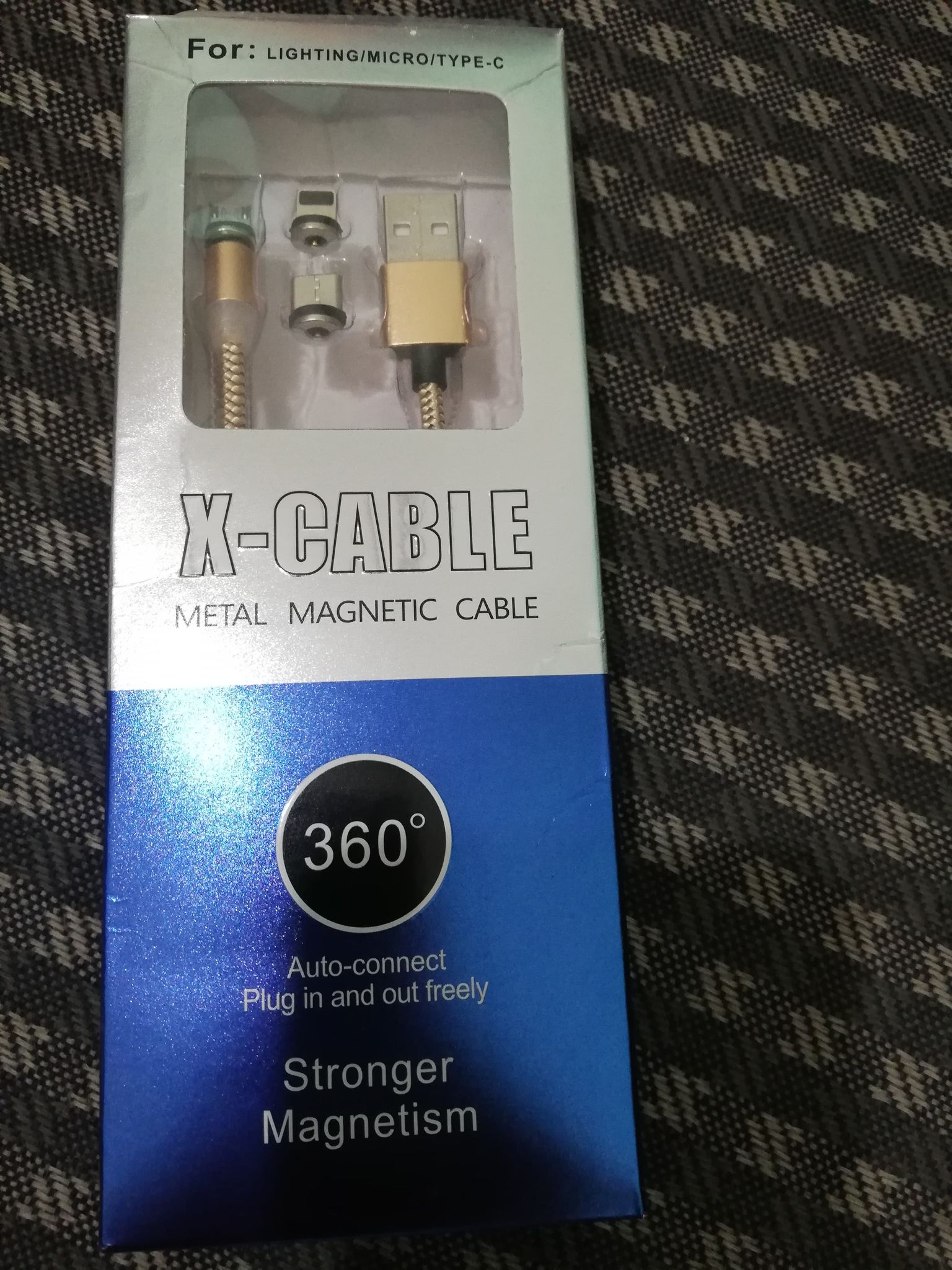 Cáp xạc đa năng nam châm hút 3 đầu