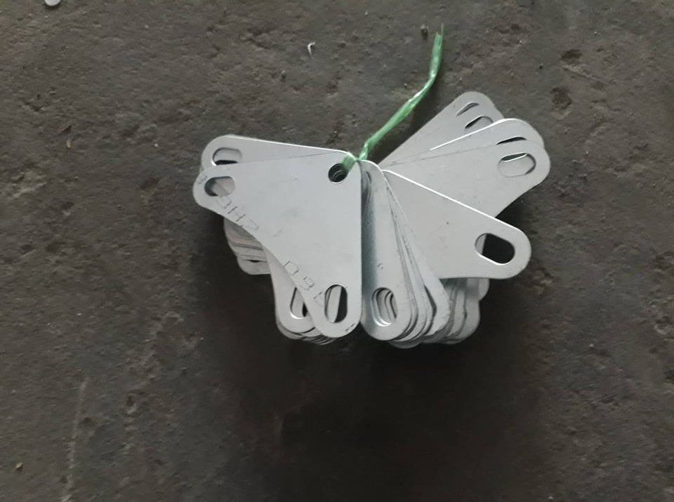 10 cái ke góc tam giác bắt kệ V lỗ đa năng