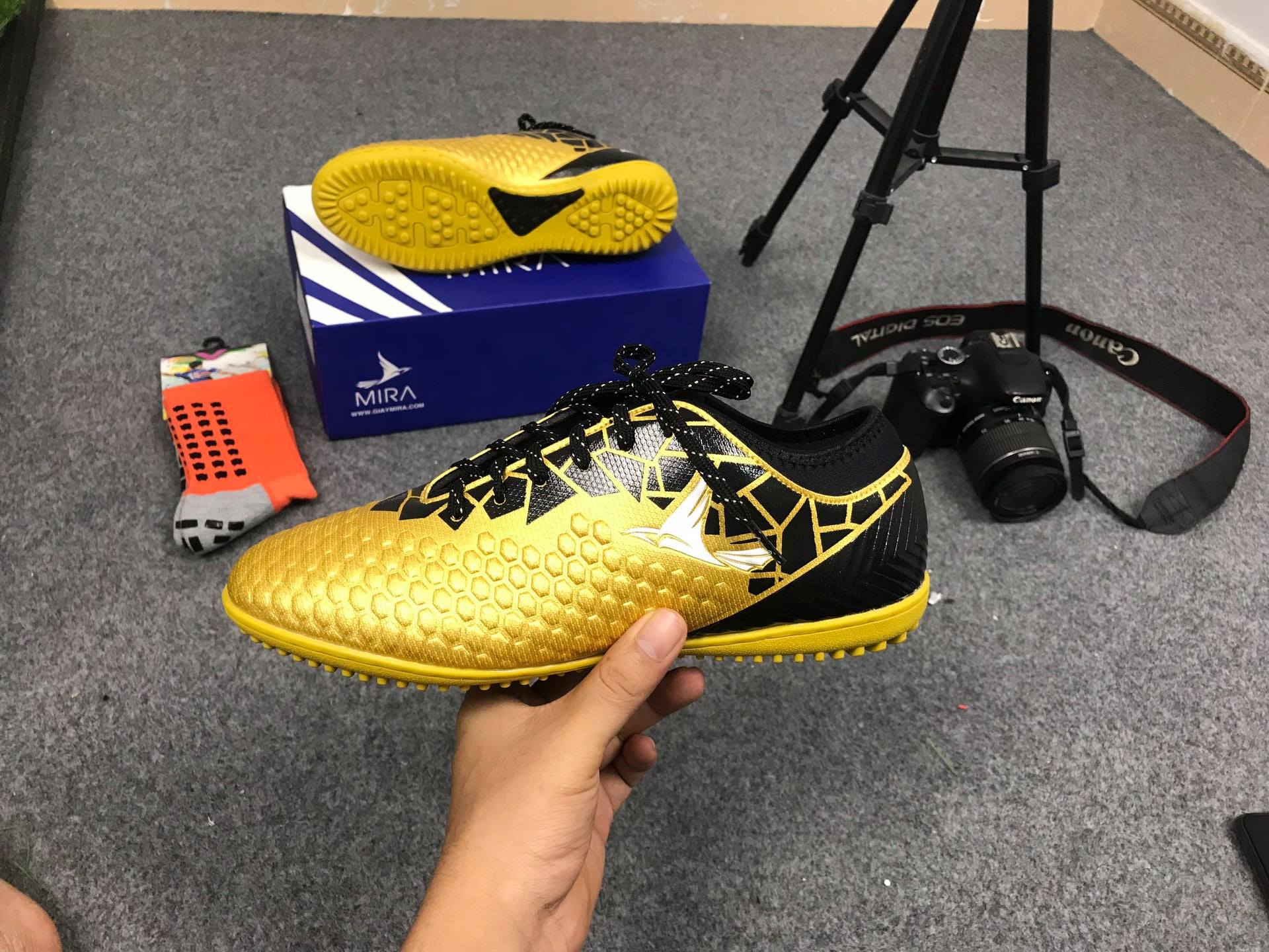 Giày bóng đá Mira lux 19.4 chính hãng