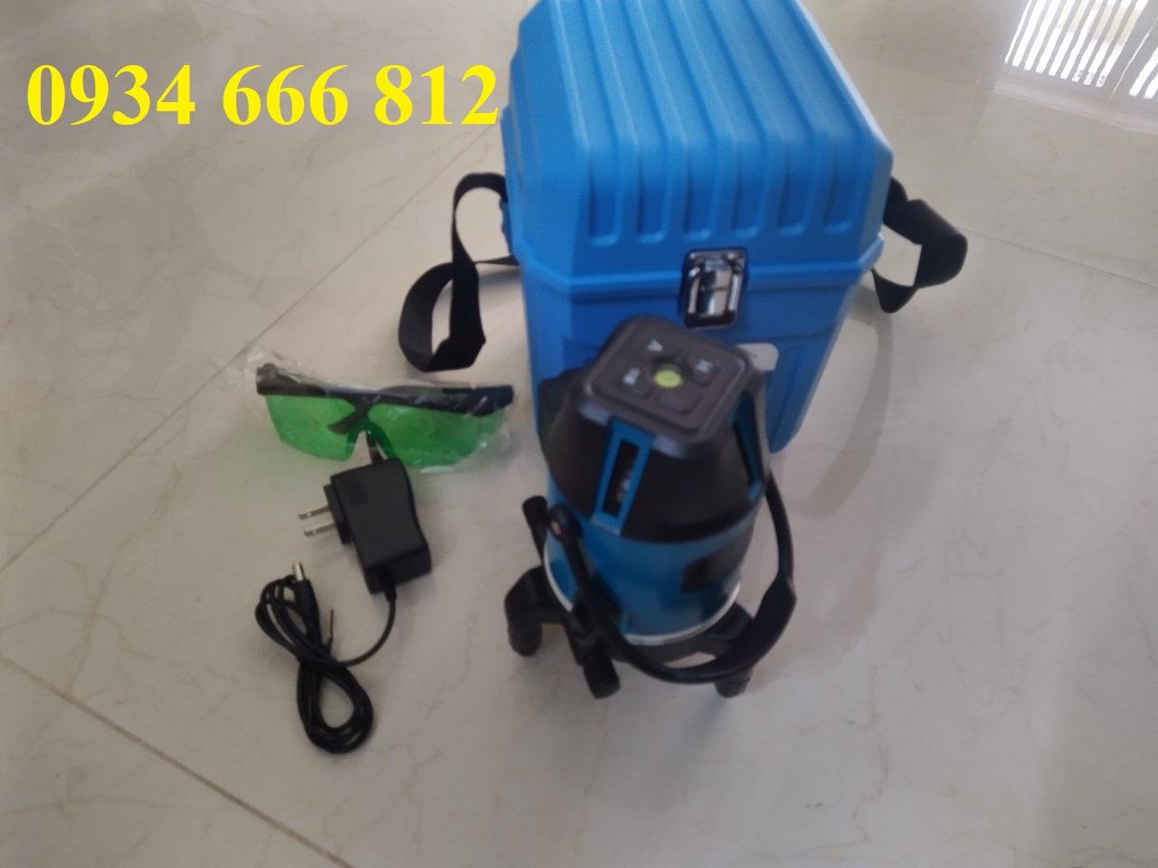 Máy cân bằng laser 5 tia xanh kèm chân đế