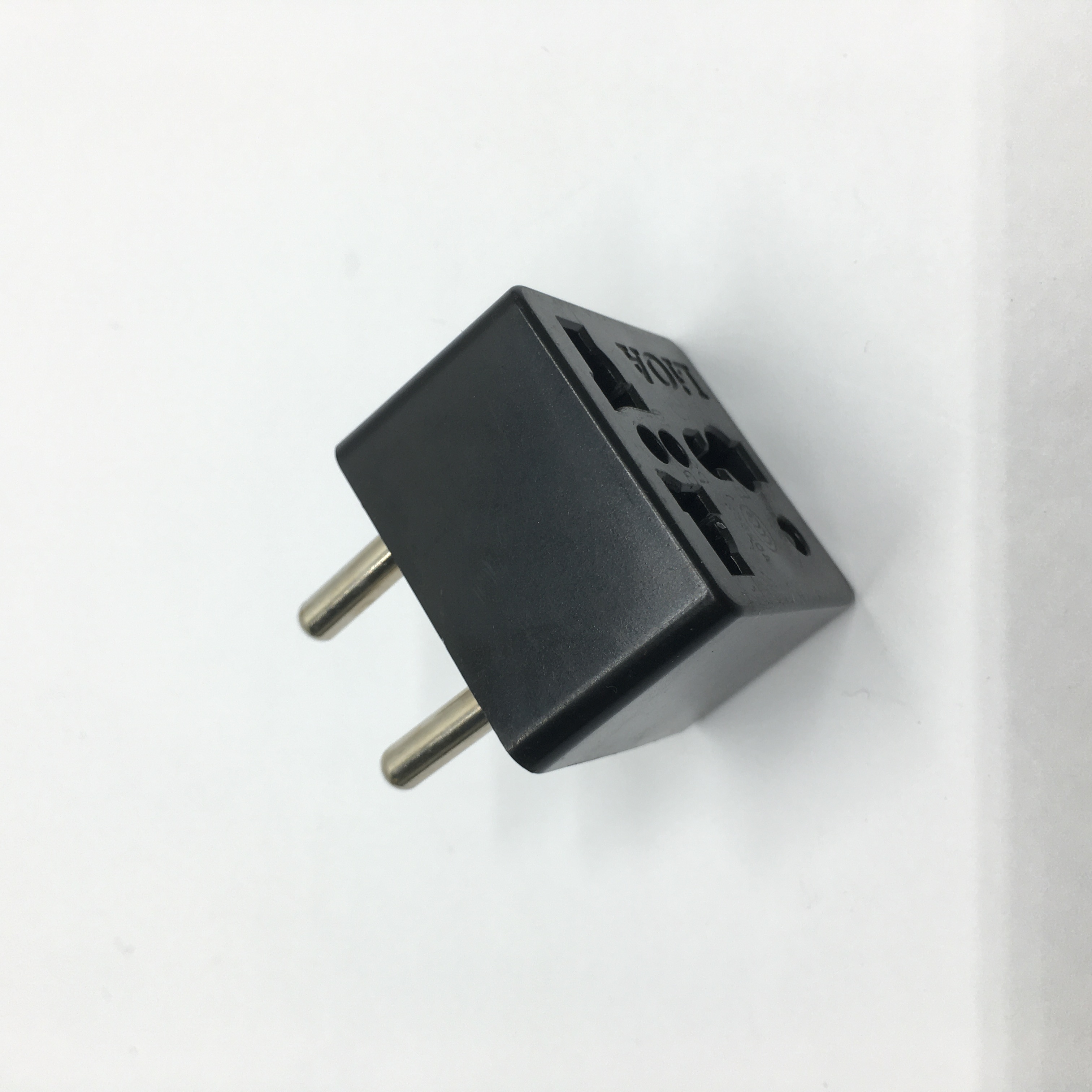 Phích cắm chuyển Lioa, 3 chân đa năng kiểu Mỹ sang 2 chân tròn, công suất 10A 2500W, có đèn báo đỏ