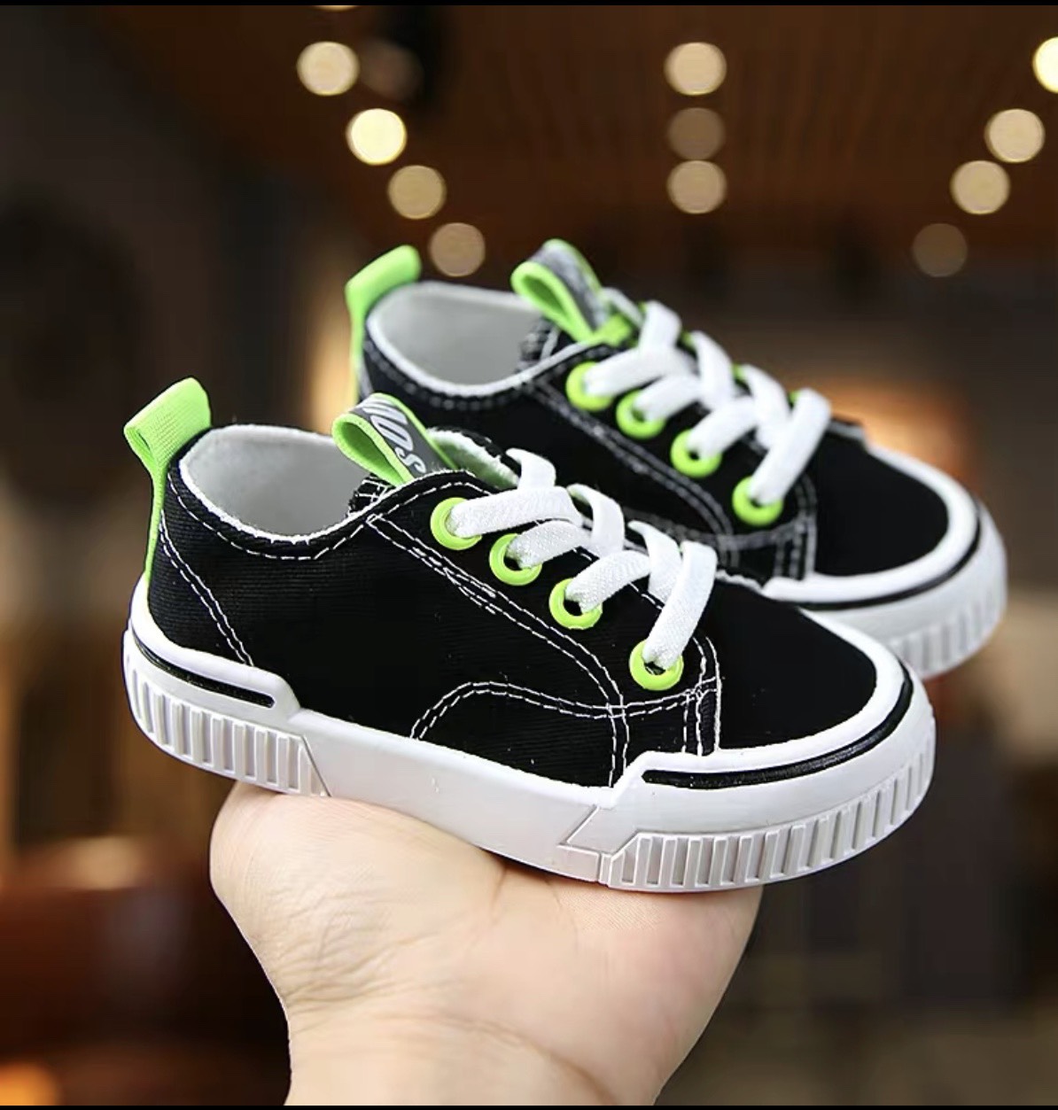 Giày Sneaker Vải Cho Bé Trai Bé Gái