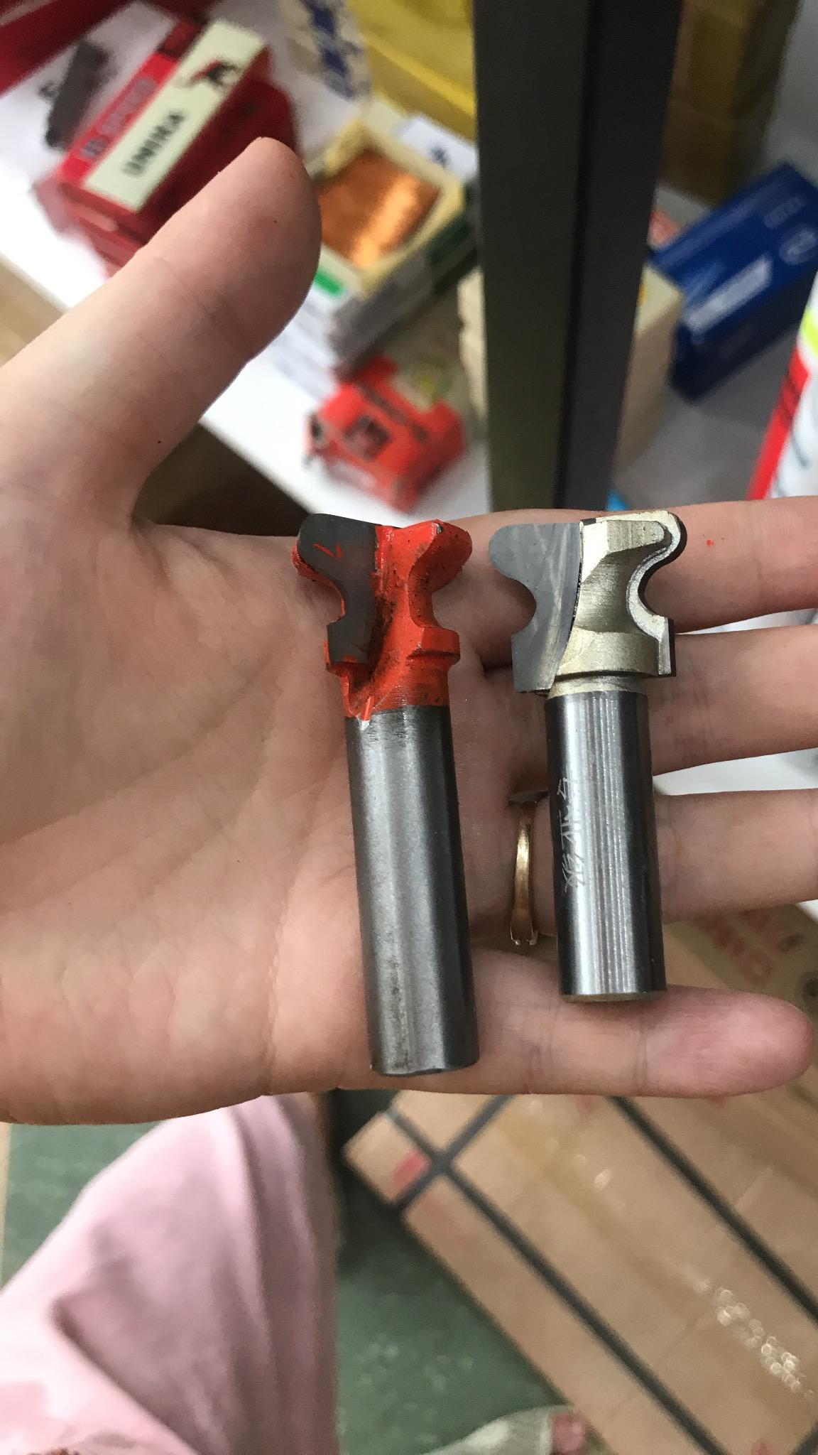 Mũi soi tay âm tủ