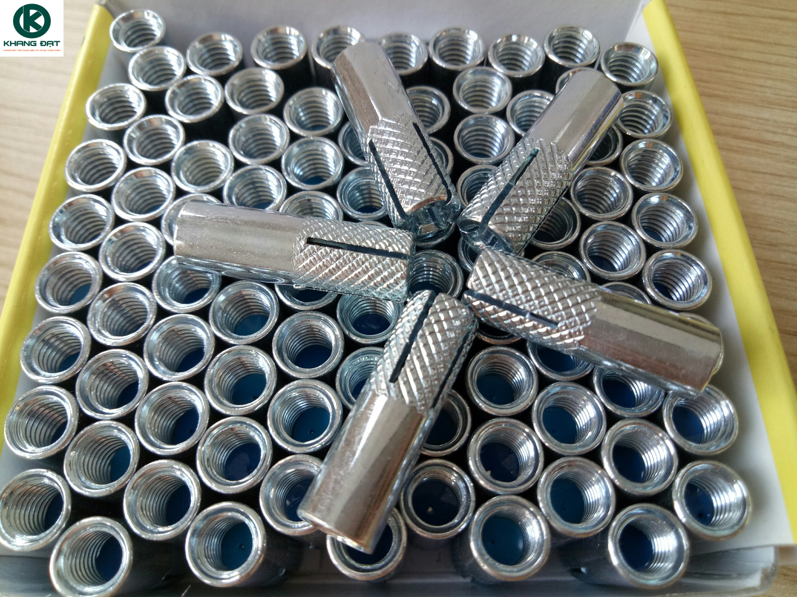 Nở đóng M10 (Tắc kê đóng M10 KD) Hộp 50 cái