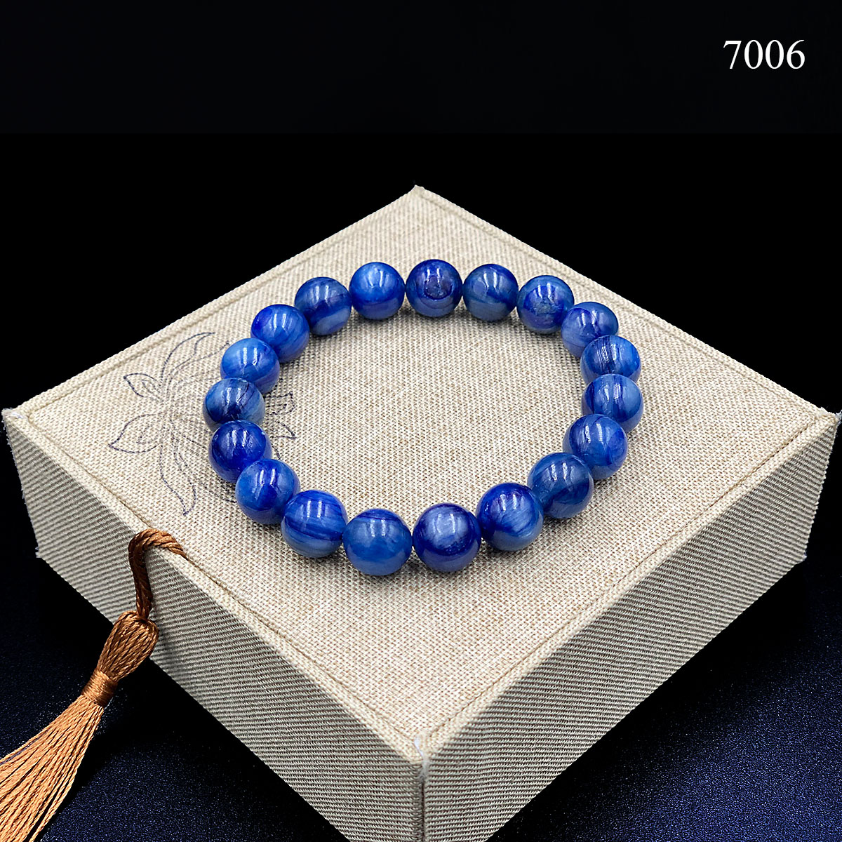 Vòng tay phong thủy đá kyanite 7006