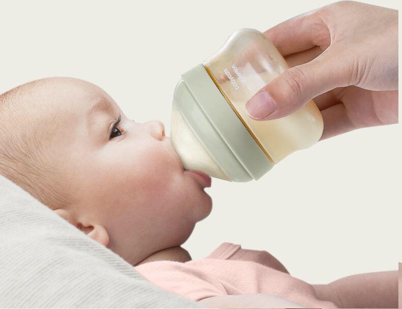 #Bình sữa chống sặc Babycare