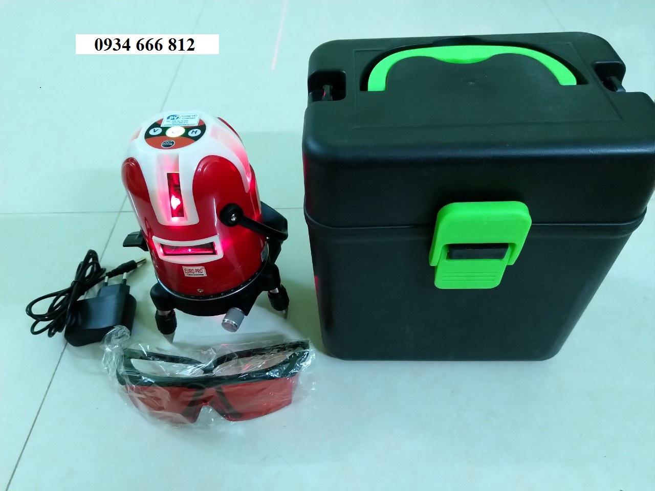 Máy cân mực laser 5 tia đỏ kèm chân đế có pin sạc đi kèm