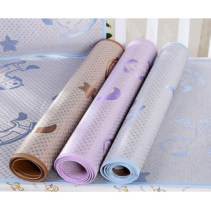 Bộ chiếu kèm gối lụa điều hòa cho bé được làm từ sợi mây lụa tổng hợp, siêu mềm mịn, an toàn cho trẻ - Bộ chiếu lụa điều hòa kèm gối cho bé