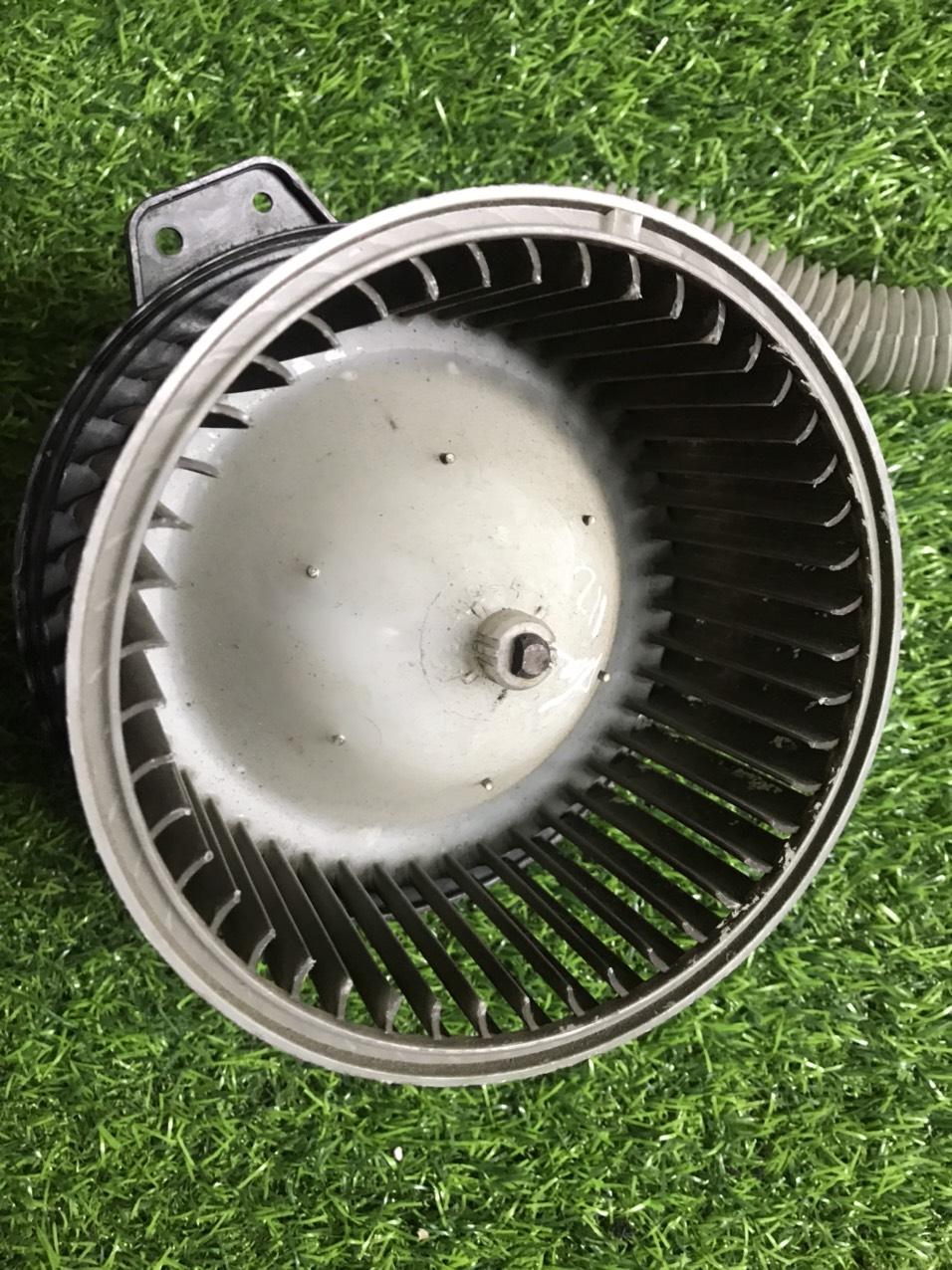 Quạt gió dàn lạnh trong xe Mazda 323 + Ford laser