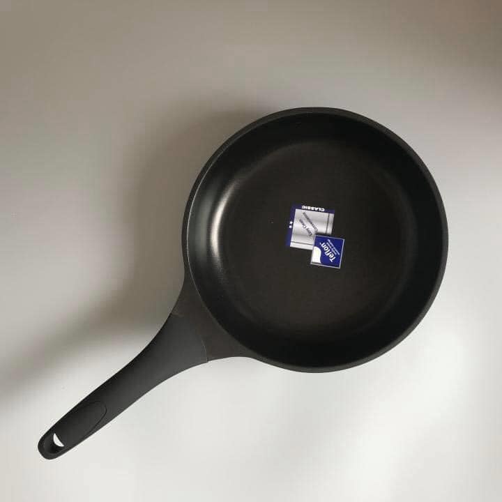 Chảo từ chống dính rapido size 28 đáy phẳng teflon rp28-rft, 3 lớp chống dính teflon nhập khẩu từ mỹ, đúc nguyên khối, chịu nhiệt lên tới 500 độ c tăng hơn 30% so với chảo thông thường