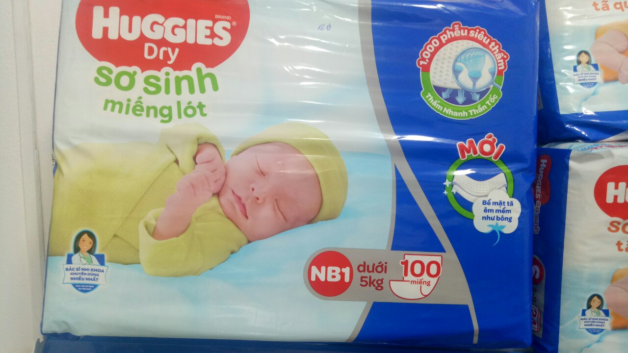 Miếng lót sơ sinh huggies nb1-100 miếng