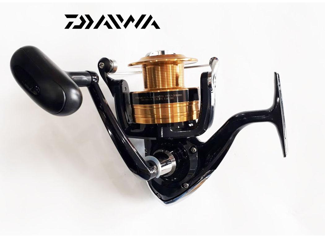 Máy câu cá daiwa new sweepfire