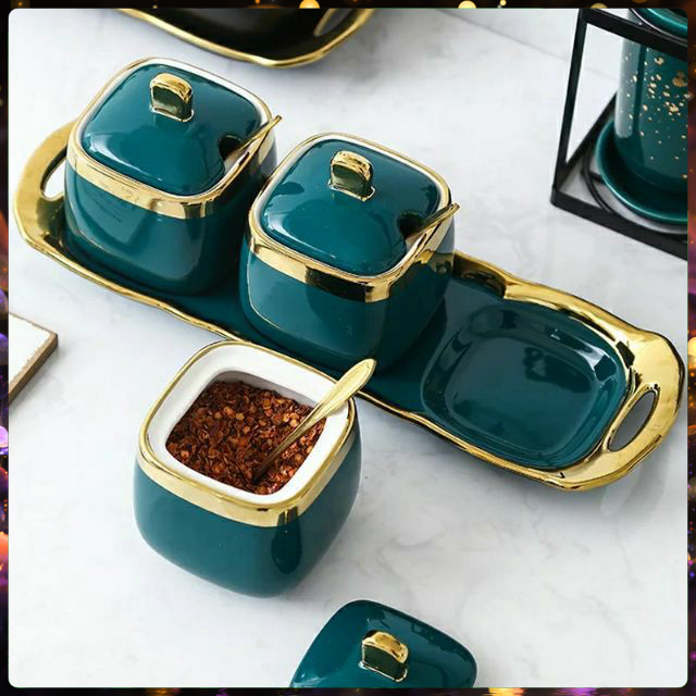 Hũ đựng gia vị, bộ đựng gia vị - Set bộ 3 hũ vuông đựng gia vị sứ xanh ngọc viền vàng cao cấp có kèm khay và thìa bằng gốm sứ phong cách sang trọng, cao cấp